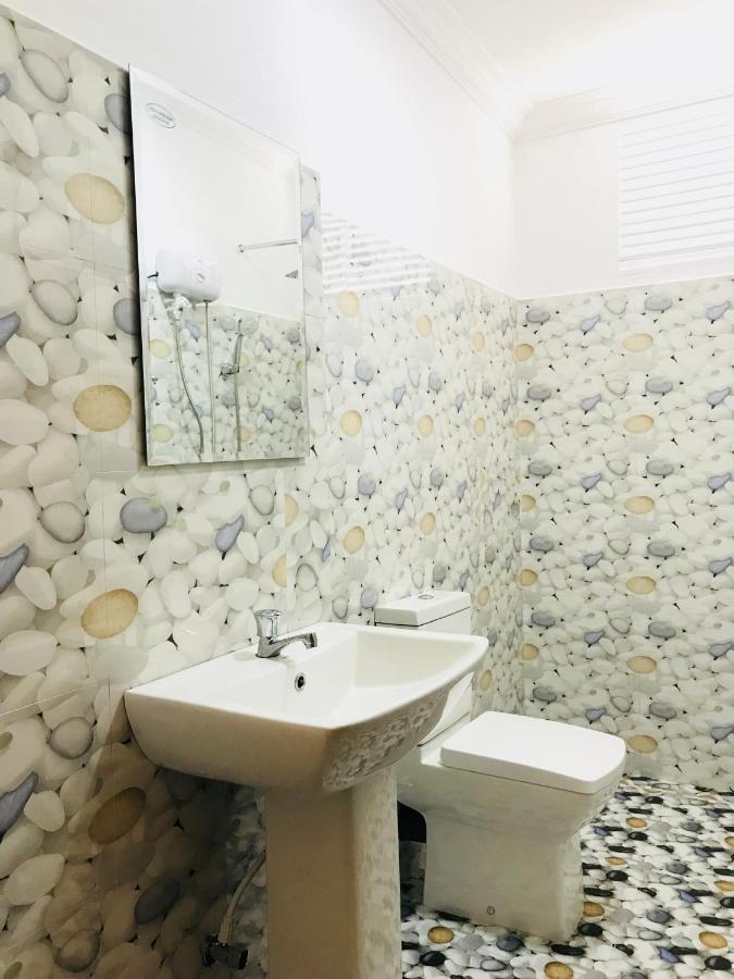 فندق Royal White Tourist Rest أنرادابورام المظهر الخارجي الصورة